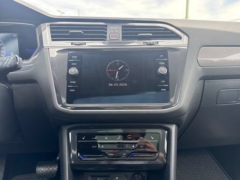 Used 2023 Volkswagen Tiguan SE w/ Panoramic Sunroof Package AWD/4WD image 22
