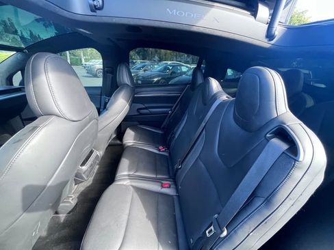 Used 2022 Tesla Model X image 6