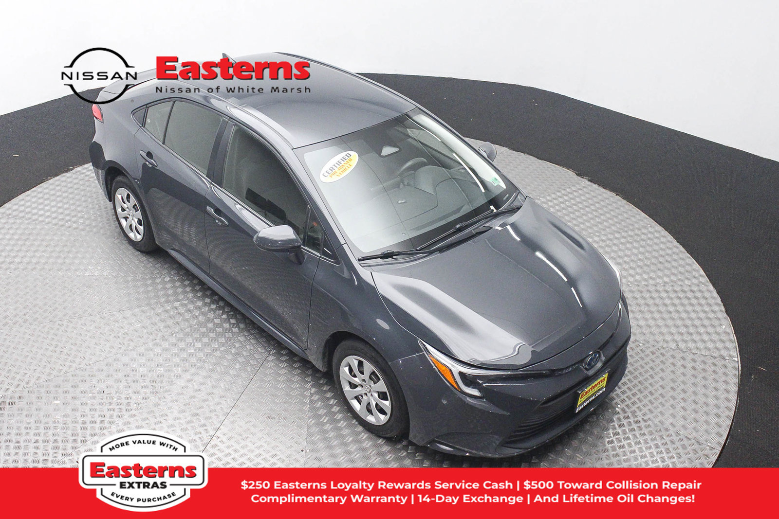 Used 2023 Toyota Corolla LE w/ Carpet Mat Package (TMS) FWD image 5
