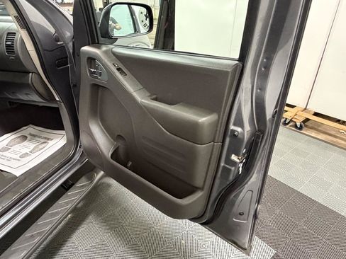 Used 2021 Nissan Frontier SV AWD/4WD image 13
