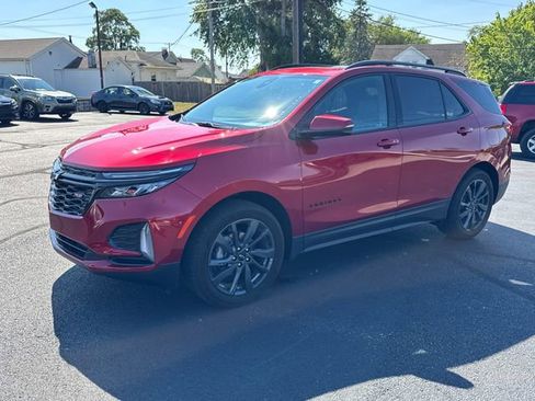 Used 2024 Chevrolet Equinox RS w/ RS Leather Package image 3