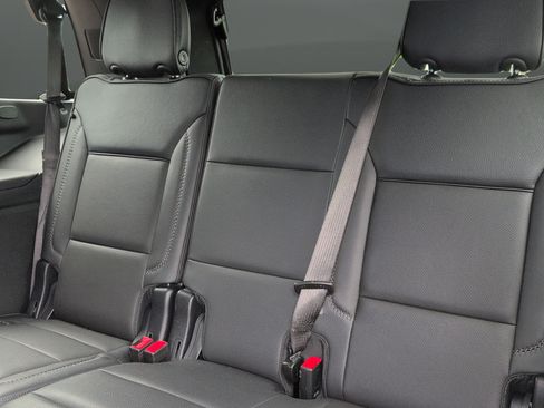 Used 2025 GMC Yukon Denali AWD/4WD image 22