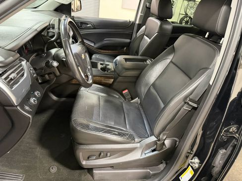 Used 2018 Chevrolet Suburban LT AWD/4WD image 28