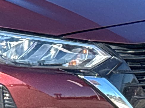 Used 2024 Nissan Sentra SV w/ SV Premium Package image 25