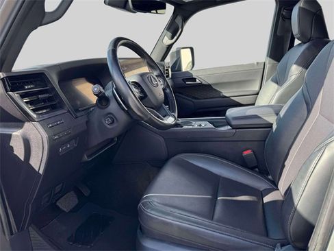 Used 2024 Lexus GX 550 image 16