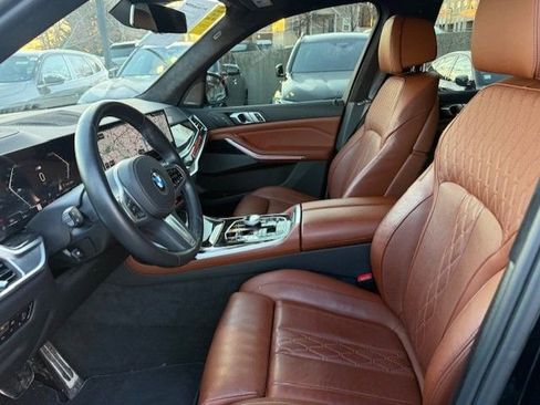 Certified 2023 BMW X7 xDrive40i w/ Executive Package image 3