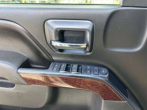 Used 2017 GMC Sierra 1500 SLE w/ SLE Value Package image 14