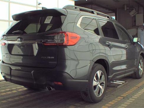 Used 2025 Subaru Ascent Premium image 3