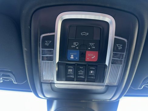 Used 2024 RAM 3500 Limited image 28