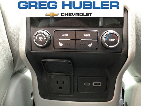 Used 2023 GMC Acadia SLT w/ Technology Package AWD/4WD image 36