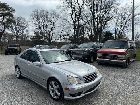 Used 2005 Mercedes-Benz C 230 Sedan image 3