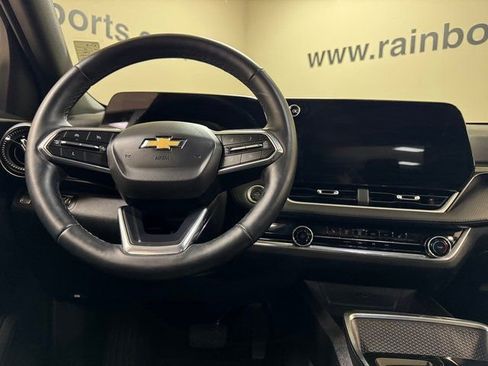 Used 2025 Chevrolet Equinox LT image 9