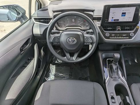 Used 2025 Toyota Corolla LE FWD image 15