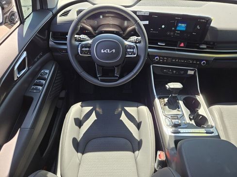 New 2025 Kia Carnival SX Prestige FWD image 11