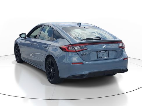 Used 2023 Honda Civic Sport image 4