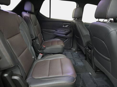 Used 2023 Chevrolet Traverse High Country AWD/4WD image 31