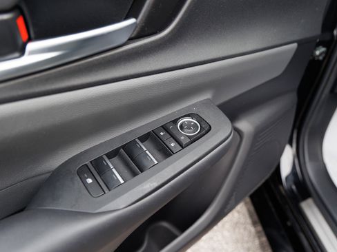 Certified 2024 Toyota Prius XLE image 39