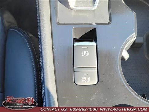 Used 2021 Nissan Rogue SL w/ Premium Package image 27