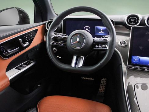 Used 2024 Mercedes-Benz GLC 300 image 18