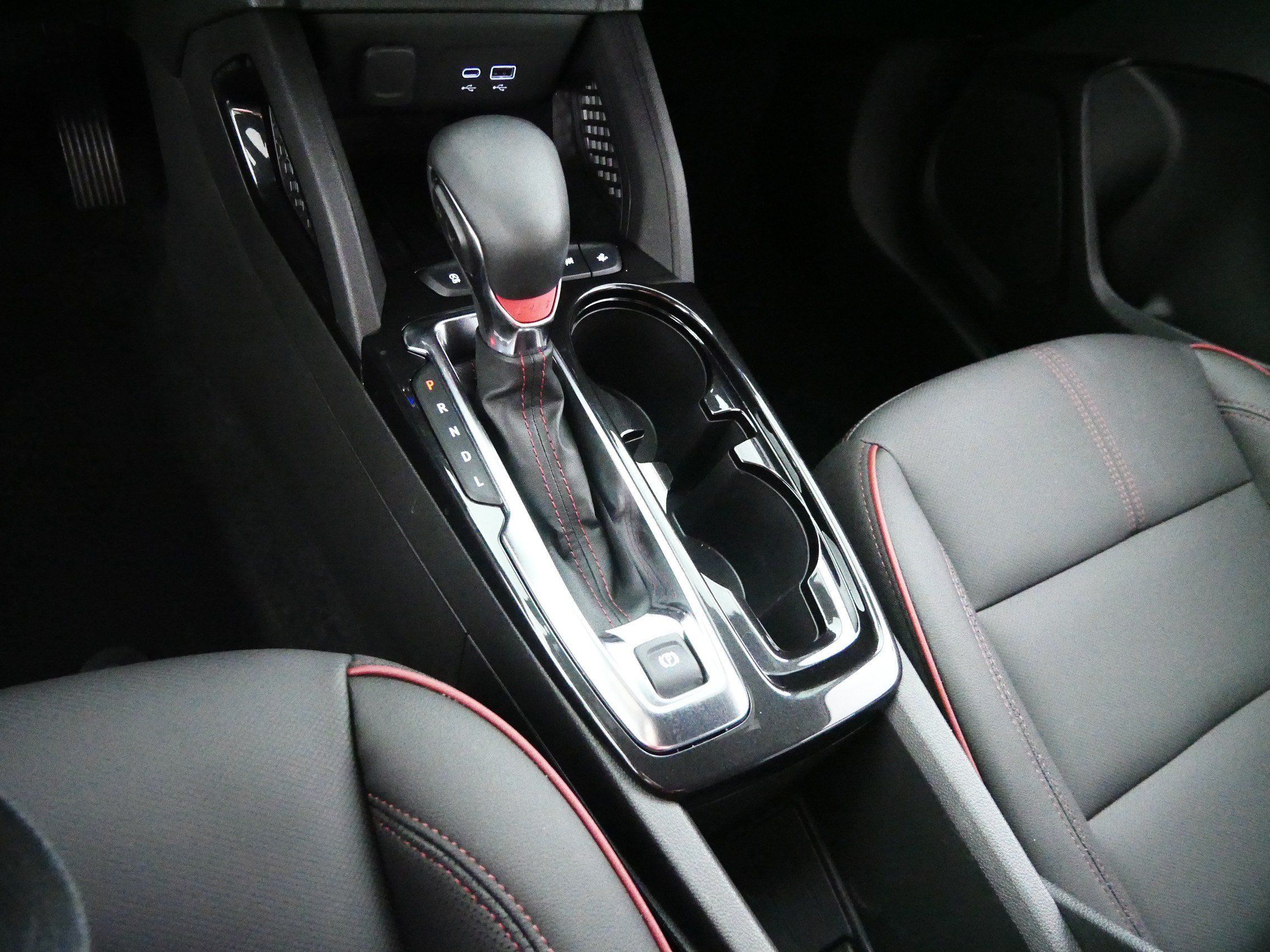 Used 2024 Chevrolet TrailBlazer RS w/ Driver Confidence Package FWD image 24