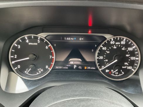 Used 2023 Nissan Rogue SV image 12