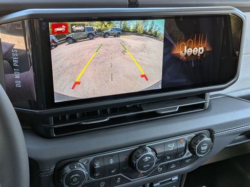 New 2026 Jeep Wrangler Unlimited Sahara AWD/4WD image 22