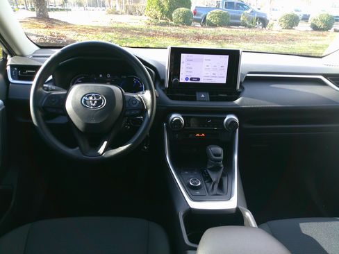 Used 2023 Toyota RAV4 LE image 30