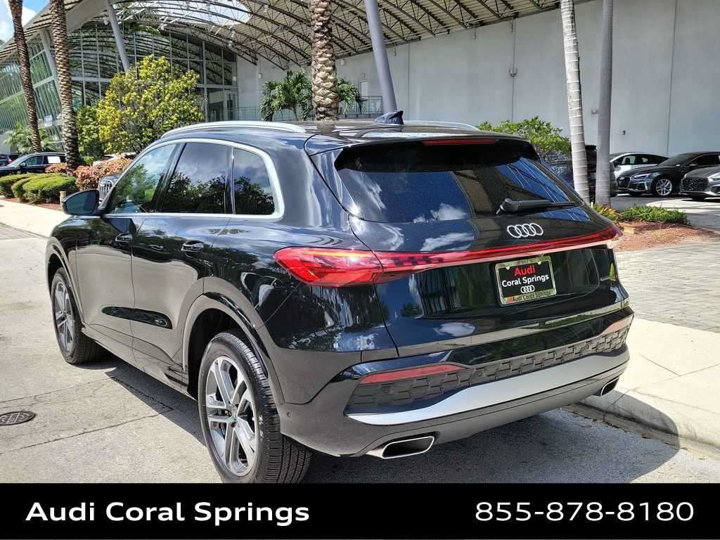 Used 2025 Audi Q5 Premium w/ Convenience Package AWD/4WD image 12