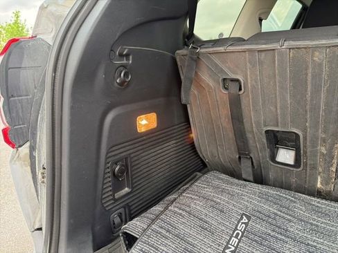 Used 2023 Subaru Ascent Premium w/ Convenience Package image 20