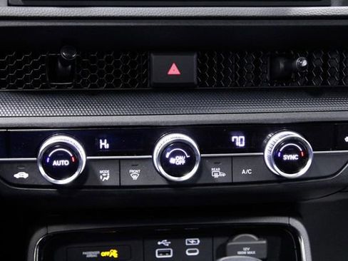 Certified 2024 Honda CR-V EX image 29