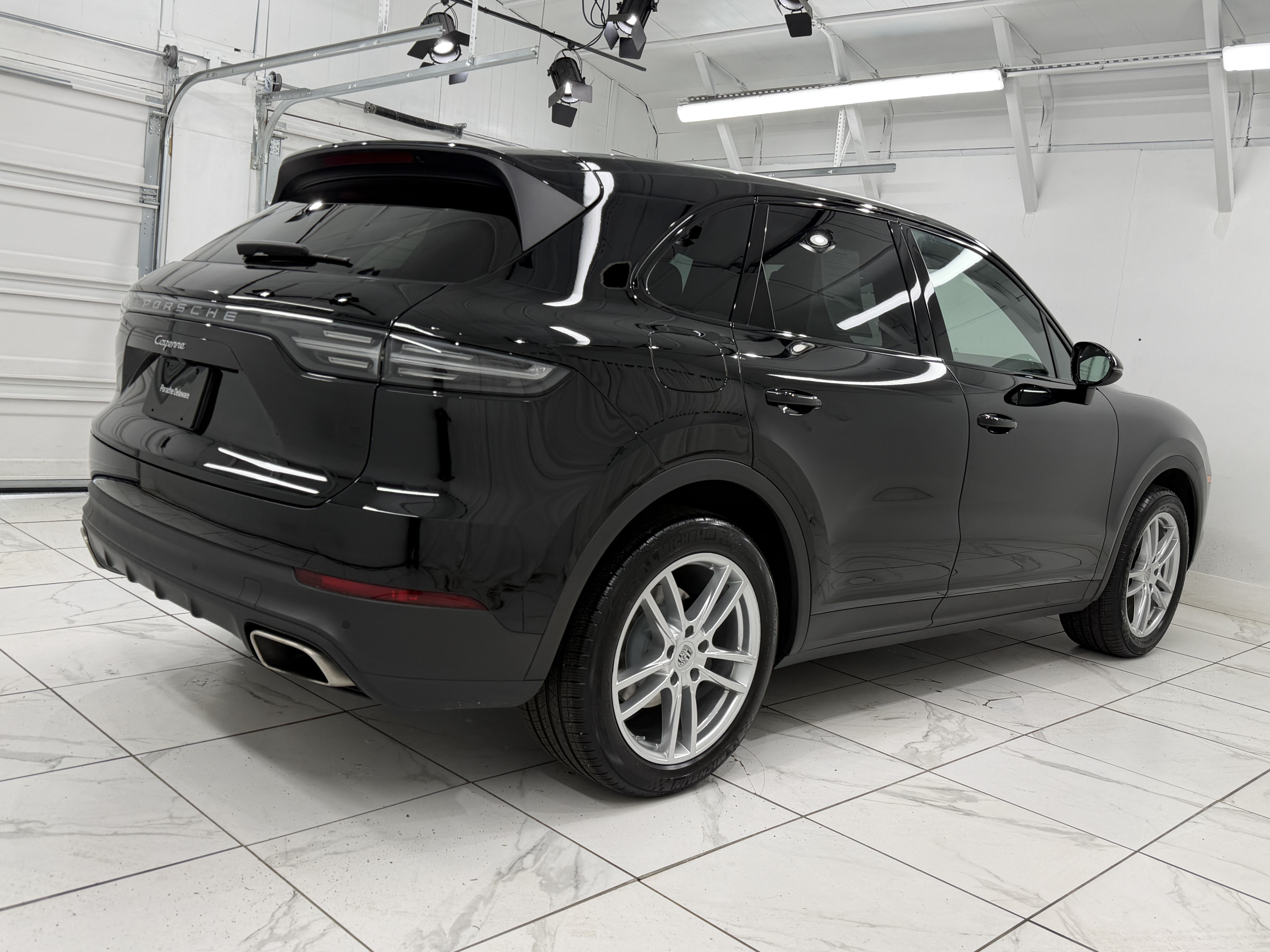 Certified 2023 Porsche Cayenne AWD/4WD image 11
