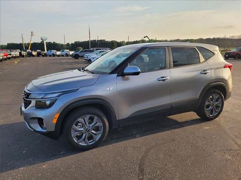 Used 2026 Kia Seltos LX FWD image 1