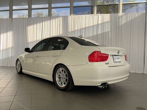 Used 2010 BMW 328i 328i image 3
