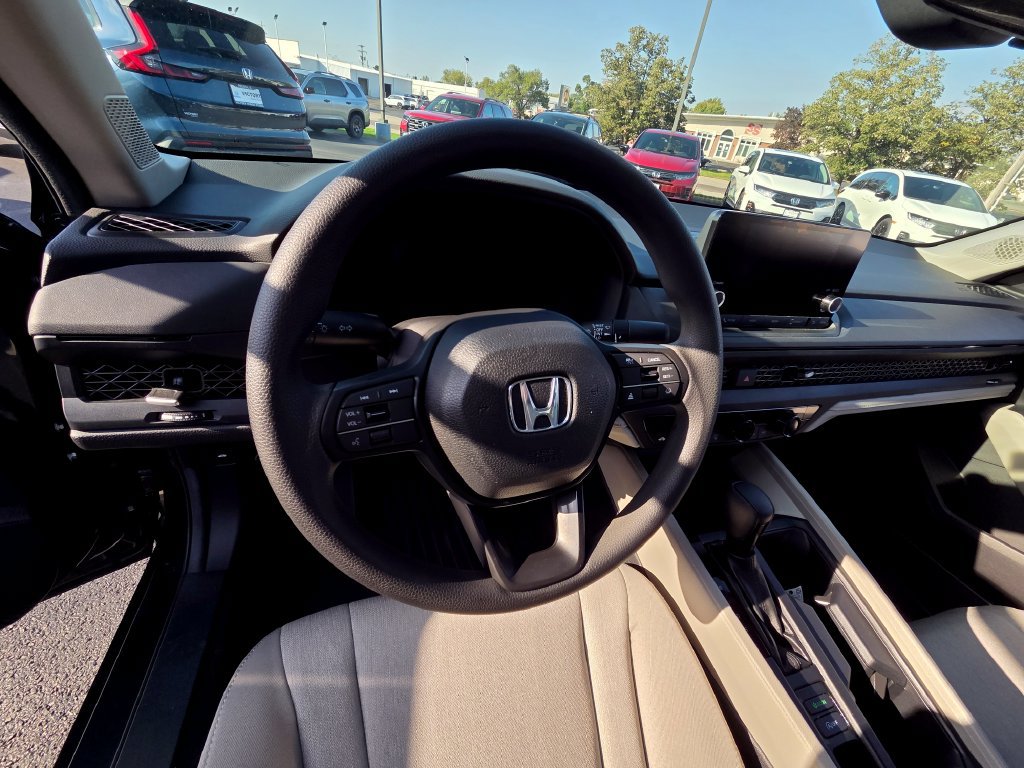 Certified 2025 Honda Accord SE image 34