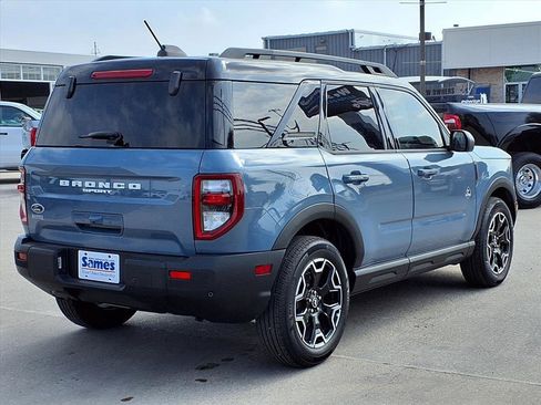 Used 2025 Ford Bronco Sport Outer Banks image 7