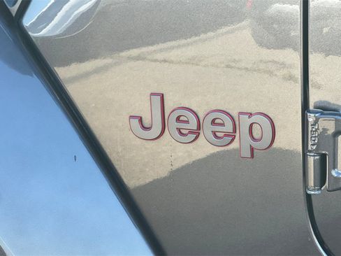 Used 2021 Jeep Wrangler Unlimited Rubicon image 28