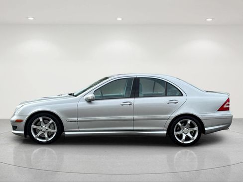 Used 2007 Mercedes-Benz C 230 Sedan image 3