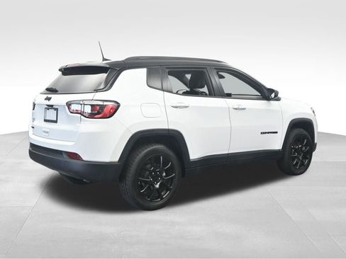 Used 2023 Jeep Compass Altitude image 6