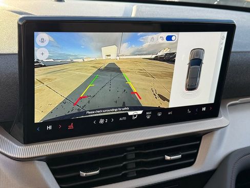 New 2026 Ford Explorer Active image 16