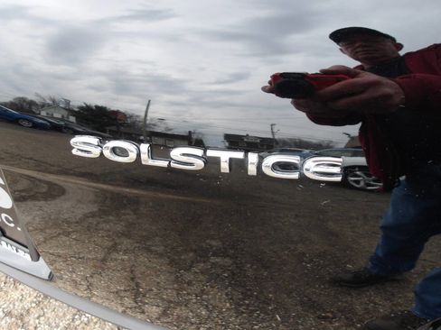 Used 2006 Pontiac Solstice Base 2dr Convertible w/ Premium Package image 34