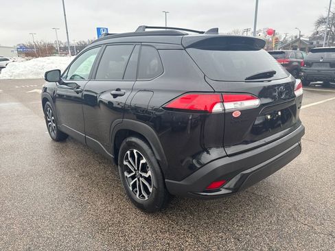 Used 2024 Toyota Corolla Cross SE image 5