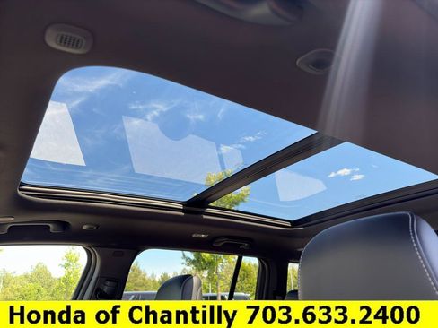 Used 2025 Jeep Grand Cherokee Limited w/ Trailer Tow Package AWD/4WD image 22