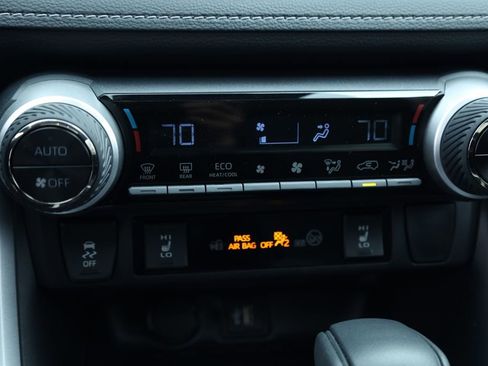 Used 2025 Toyota RAV4 XLE image 8