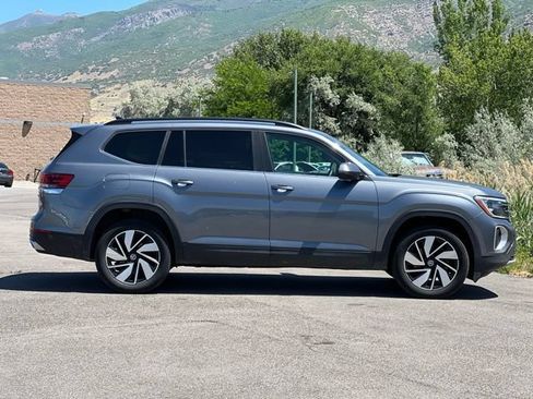 Used 2024 Volkswagen Atlas SE AWD/4WD image 8