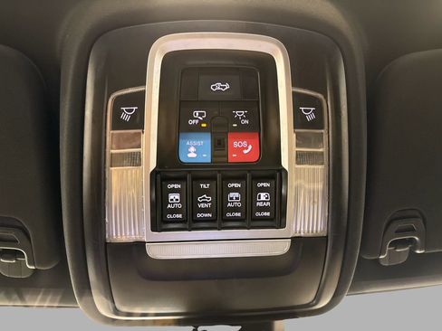 Used 2025 RAM 1500 Laramie w/ Sport Appearance Package AWD/4WD image 21