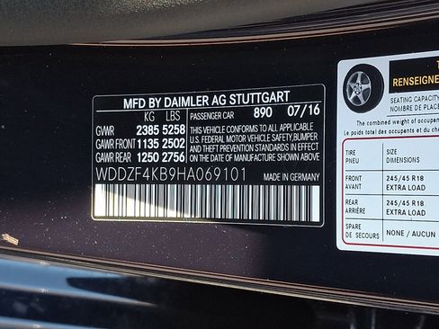 Certified 2017 Mercedes-Benz E 300 4MATIC image 27