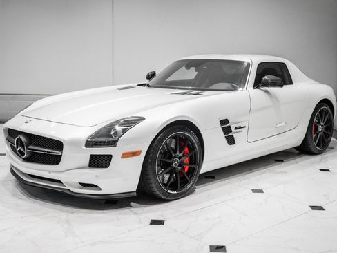 Used 2012 Mercedes-Benz SLS AMG Coupe image 5