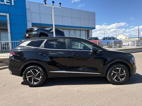 Used 2023 Kia Sportage LX image 6