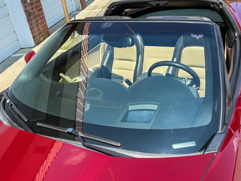 Used 2007 Chevrolet Corvette Coupe w/ Preferred Equipment Group RWD image 18