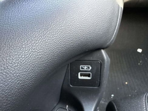 Used 2023 Honda HR-V LX image 17